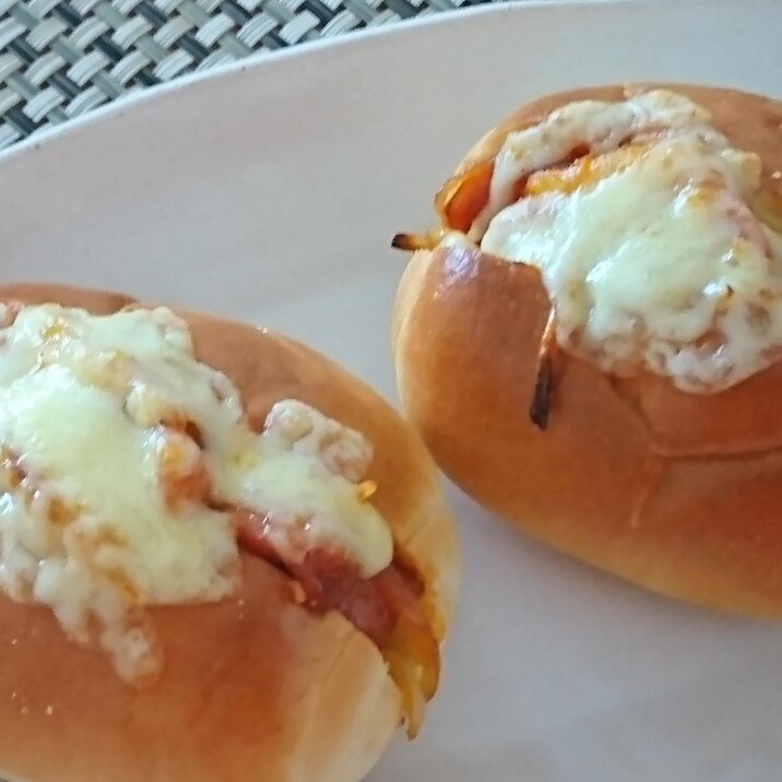 チーズこんがり ソーセージと玉ねぎのホットドッグ レシピ 作り方 By おっさん5593 楽天レシピ